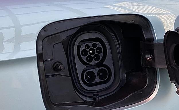 Acepta una potencia máxima de carga de 125 kW.