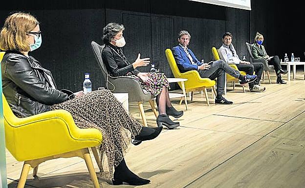 Un momento de la charla.