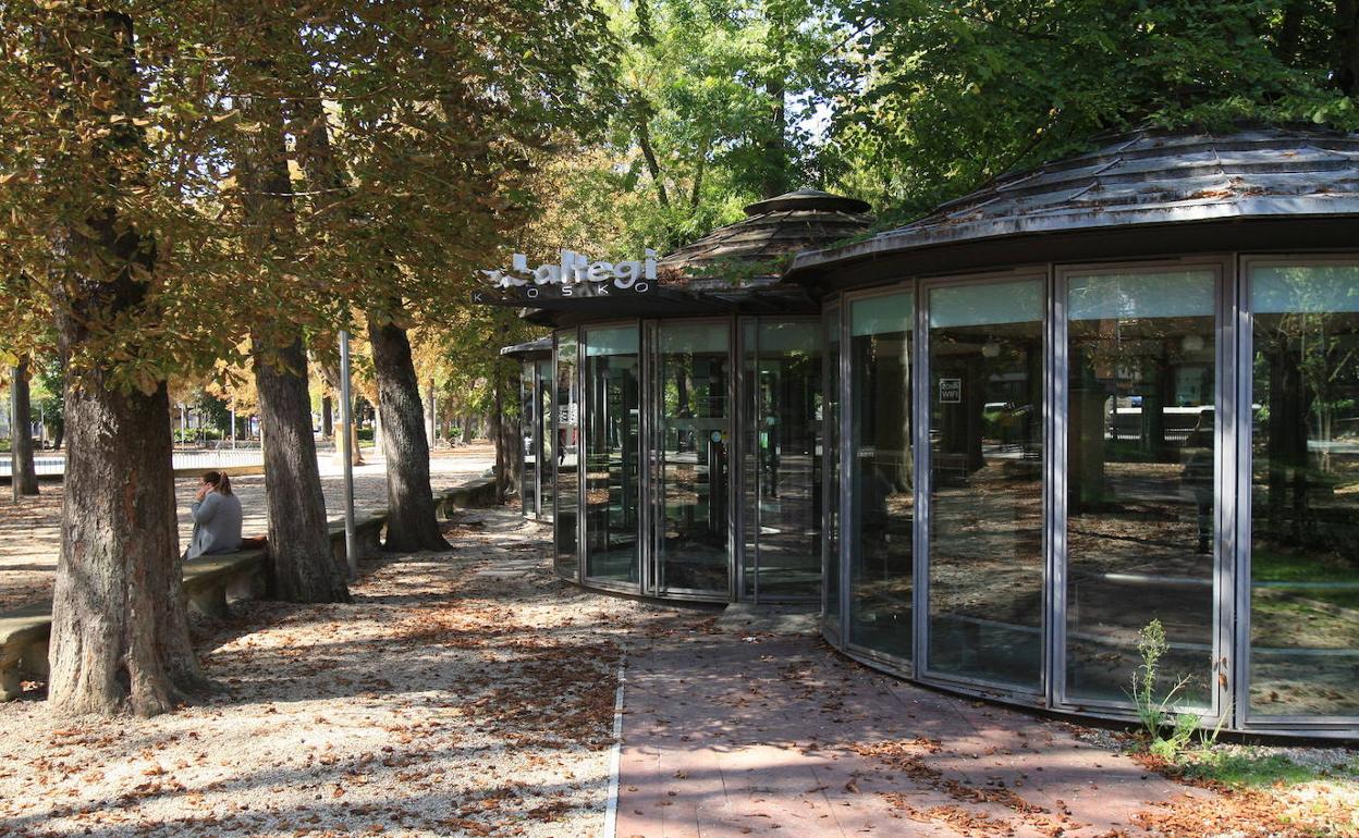 La cafetería del Parque de La Florida permanece cerrada desde finales de septiembre.