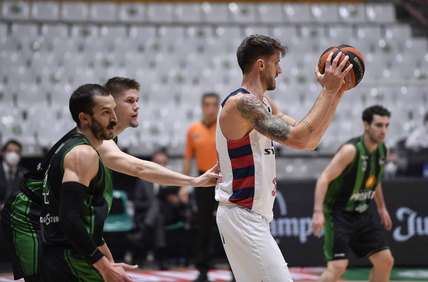 Fotos: El Joventut-Baskonia, en imágenes