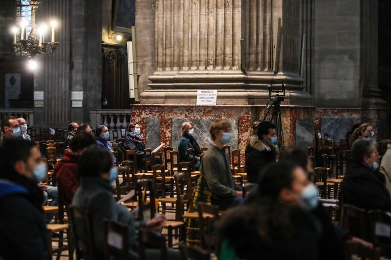 Mascarillas y distancia de seguridad en los centros de culto franceses