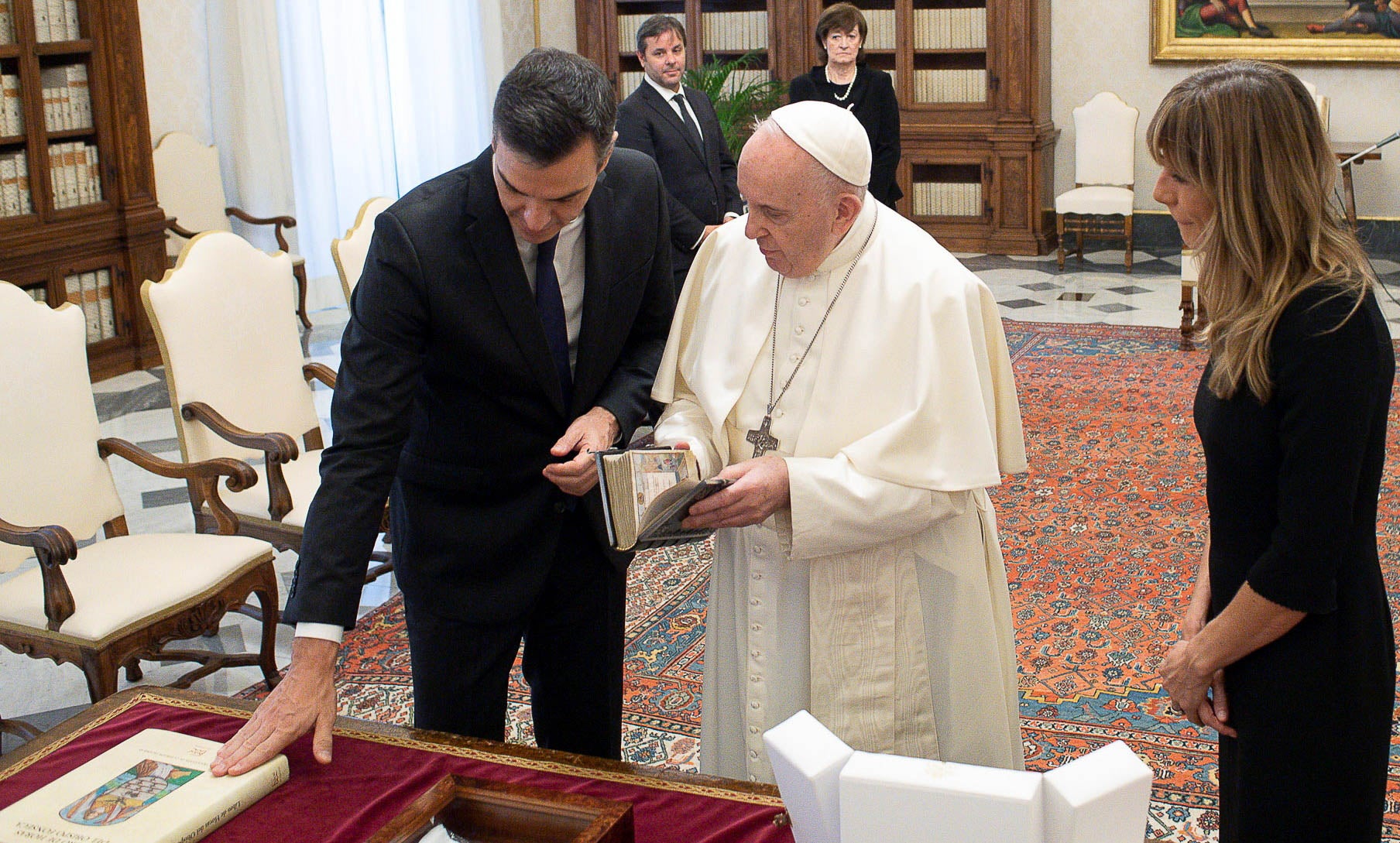 Fotos: El cambio radical de la mujer de Pedro Sánchez, según las expertas vizcaínas