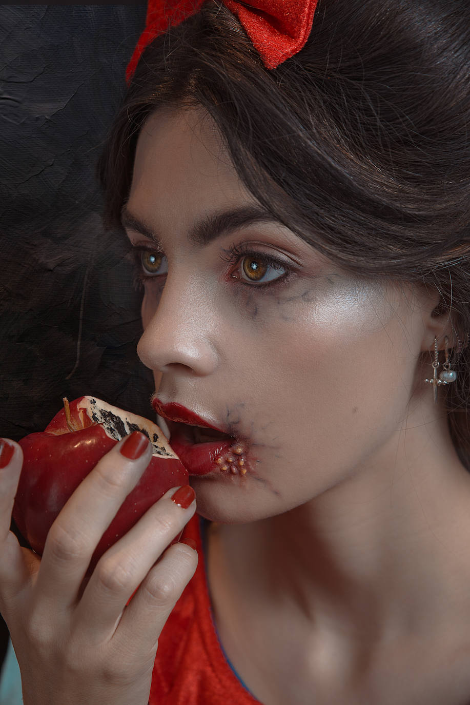 Fotos: Dos looks terroríficos de una estilista vizcaína para Halloween ¡Paso a paso!