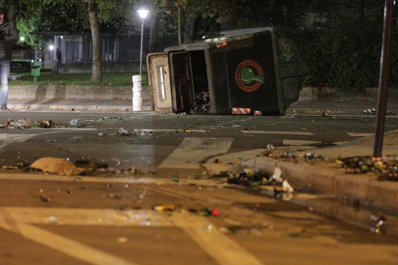 Fotos: La concentración de los negacionistas en Vitoria, en imágenes