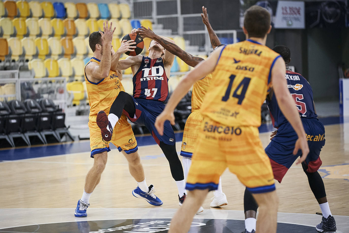 Fotos: El Herbalife Gran Canaria - TD Systems Baskonia de la Liga Endesa, en directo