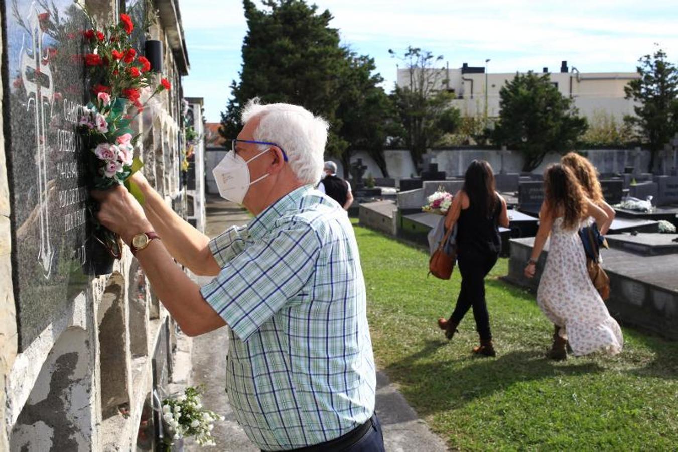 Cementerio de Getxo en el la Festividad de Todos los Santos