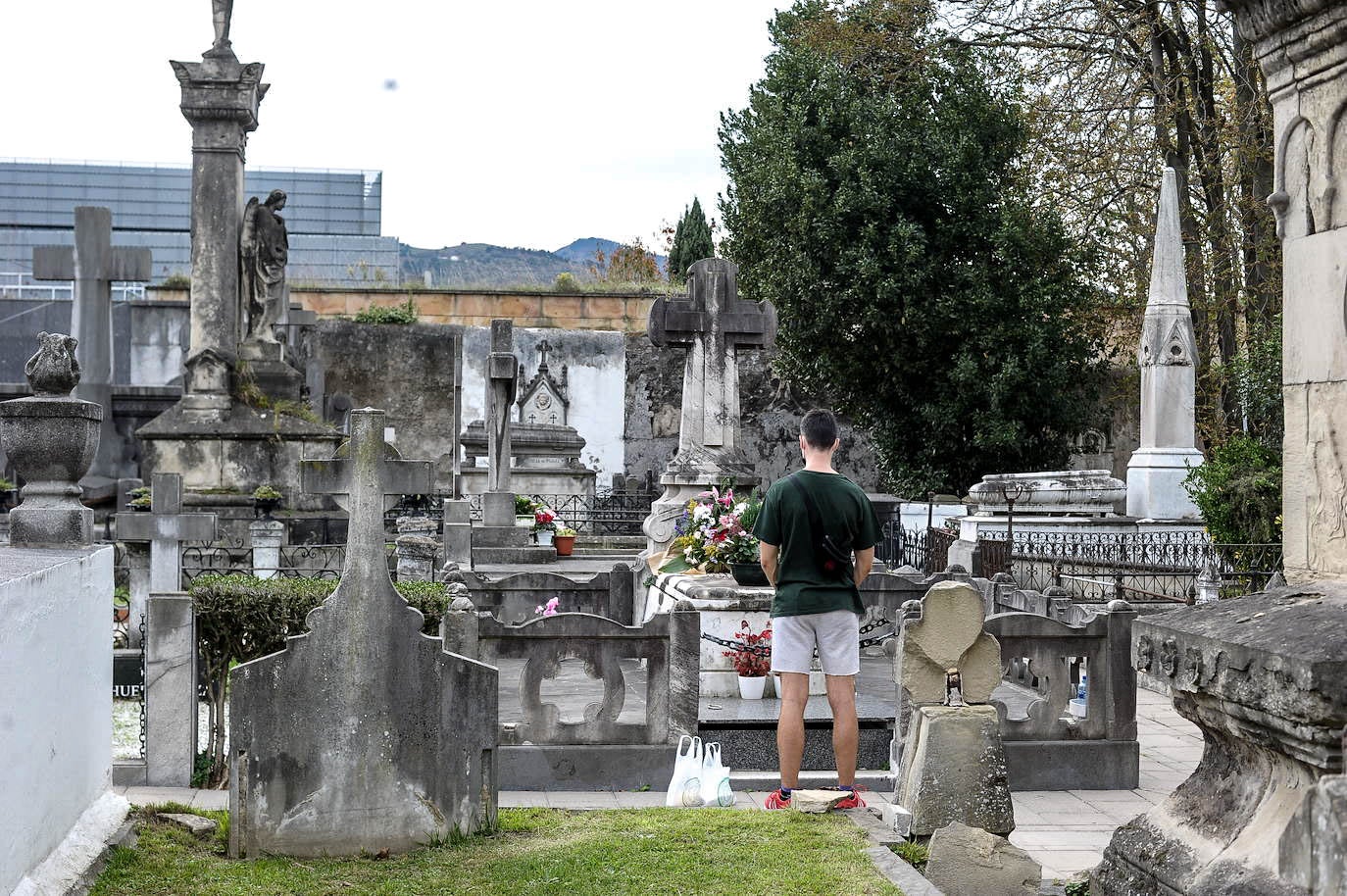 Cementerio de Portugalete, día de todos los santos de 2020, en estado de alarma por Coronavirus.