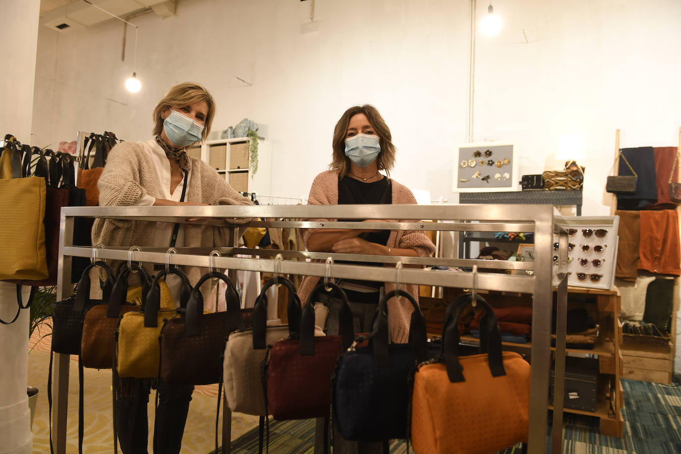 Fotos: Siete mujeres abren una tienda efímera en pleno Gran Vía de Bilbao