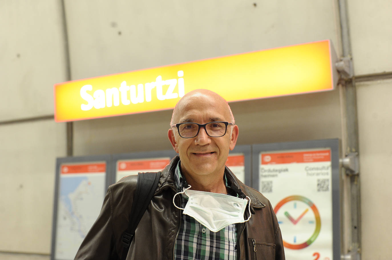 "Conocía los metros de Barcelona y Madrid y cuando entré al de Bilbao por primera vez me pareció una explosión de luz y modernidad. En aquellos hay muchas más escaleras y las barreras arquitectónicas no se cuidan y, si vas con una maleta, lo pasas mal, cosa que aquí no, porque dispones de ascensores". 