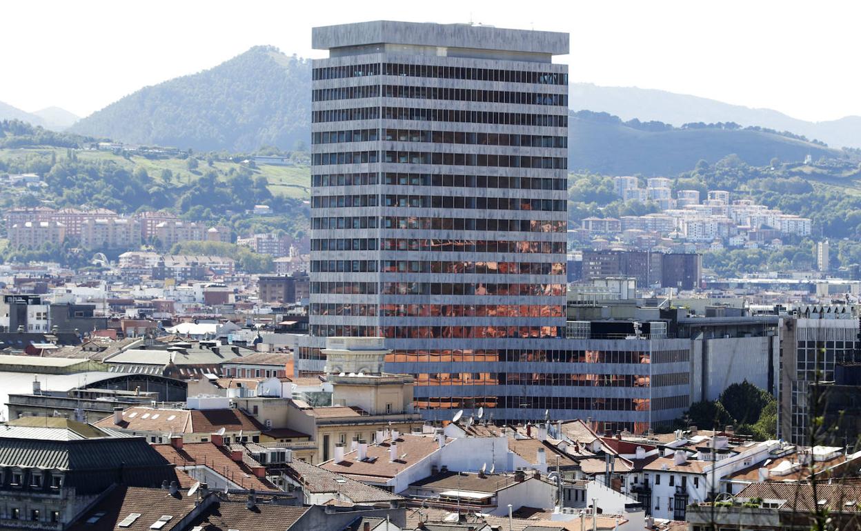El centro de emprendimiento ocupará cuatro plantas en la Torre Bizkaia. 