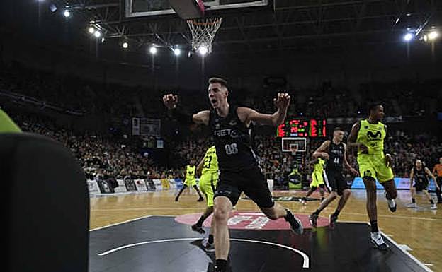 Kulboka, vestido ya con la camiseta del Bilbao Basket, en un encuentro de la temporada pasada.