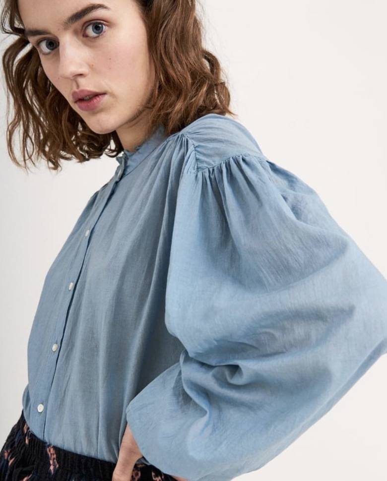 También disponible en azul. 