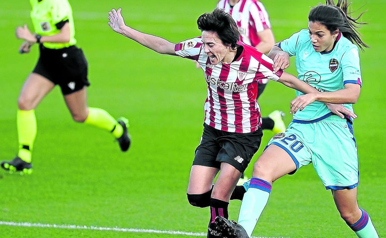 Erika trató por todos los medios de decantar el partido a favor del Athletic, disponiendo de varias ocasiones de gol. 