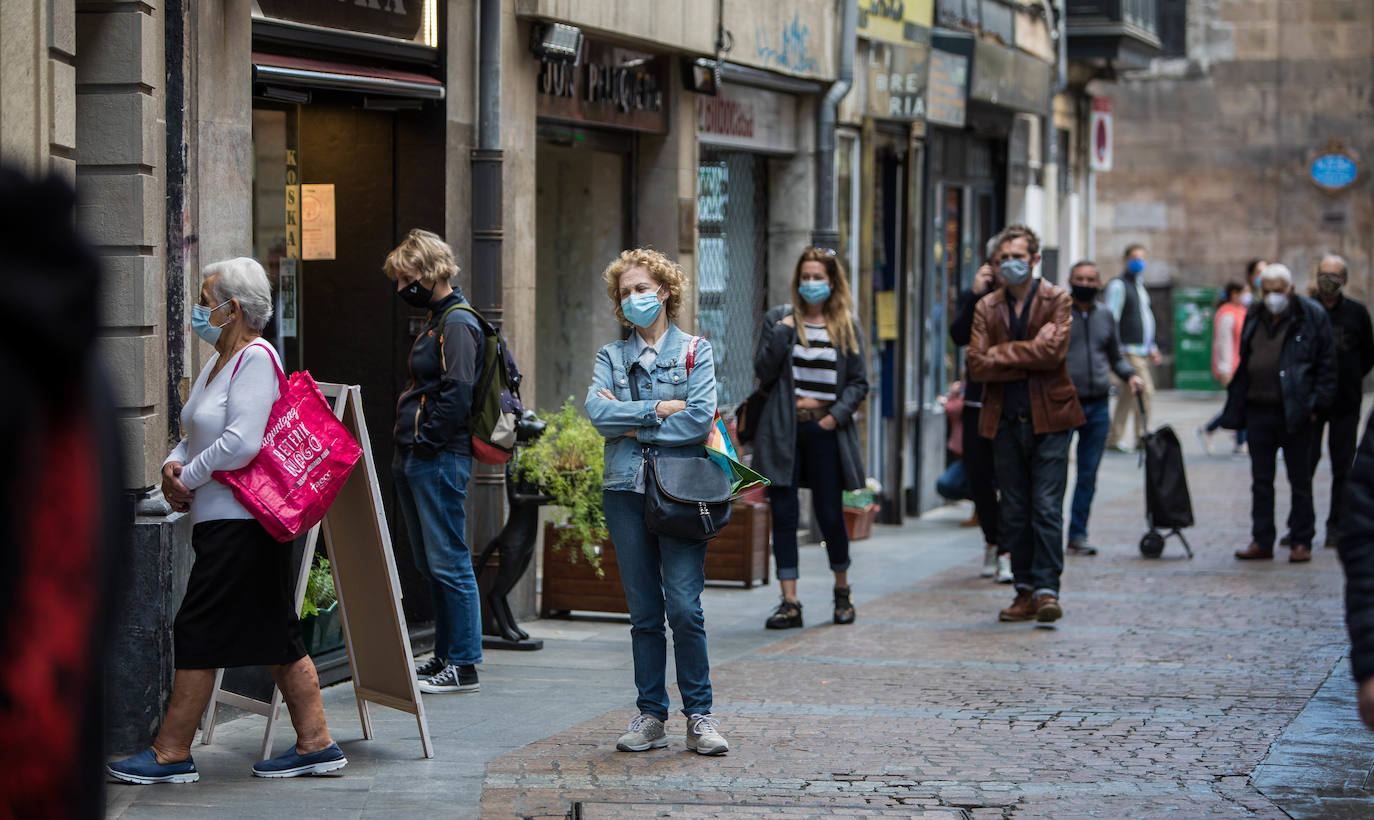 Fotos: Día de compras en Bilbao pese a la pandemia