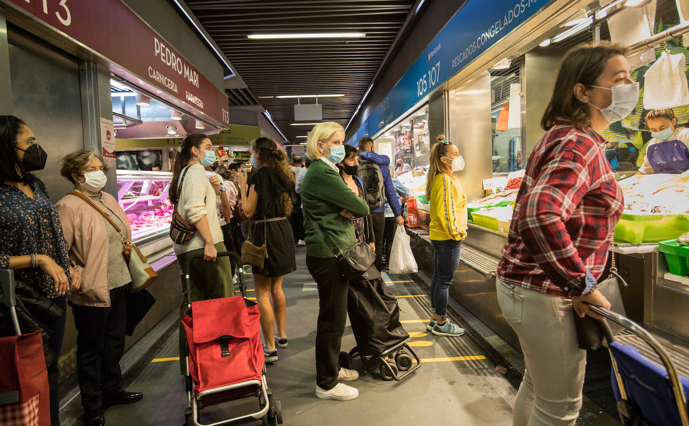 Fotos: Día de compras en Bilbao pese a la pandemia