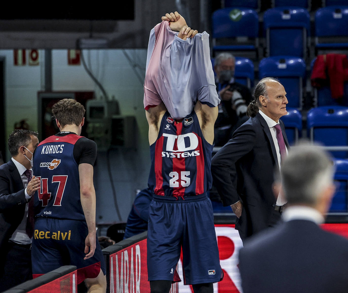 Fotos: Las mejores fotos del TD Systems Baskonia – Monbus Obradoiro