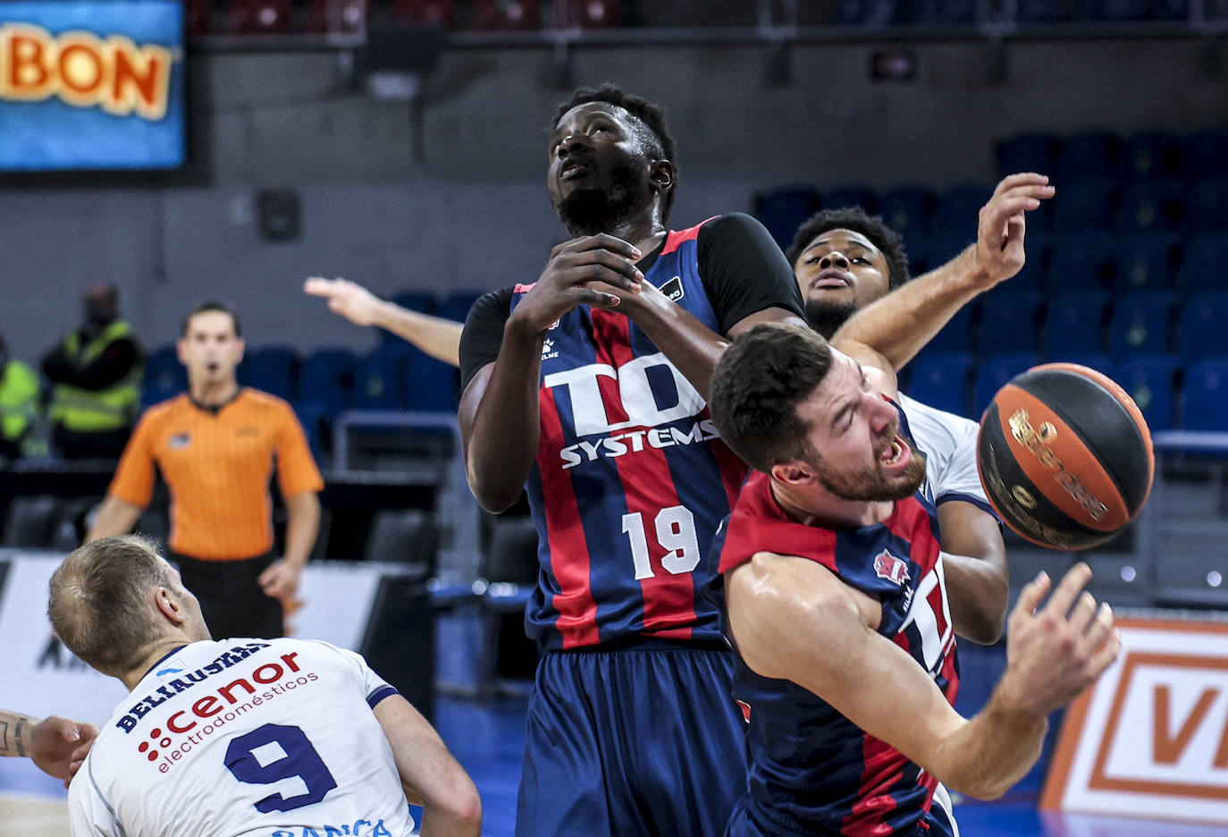 Fotos: Las mejores fotos del TD Systems Baskonia – Monbus Obradoiro