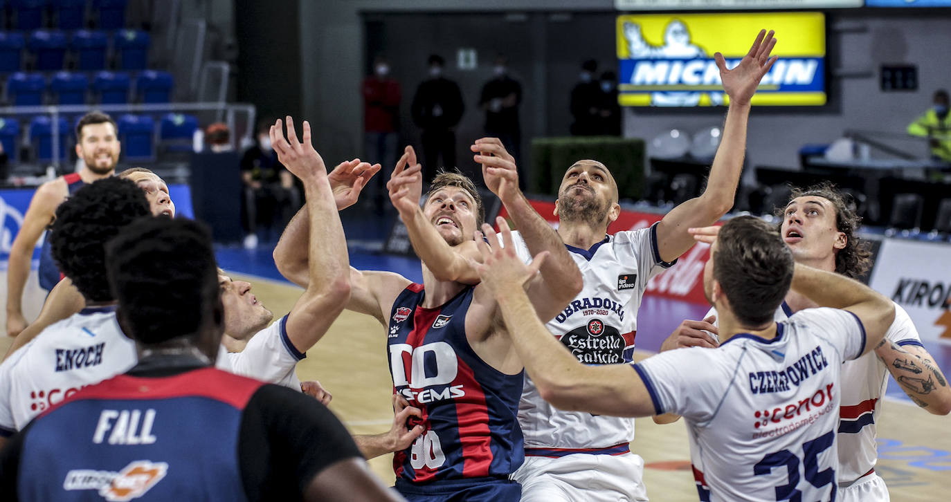 Fotos: Las mejores fotos del TD Systems Baskonia – Monbus Obradoiro