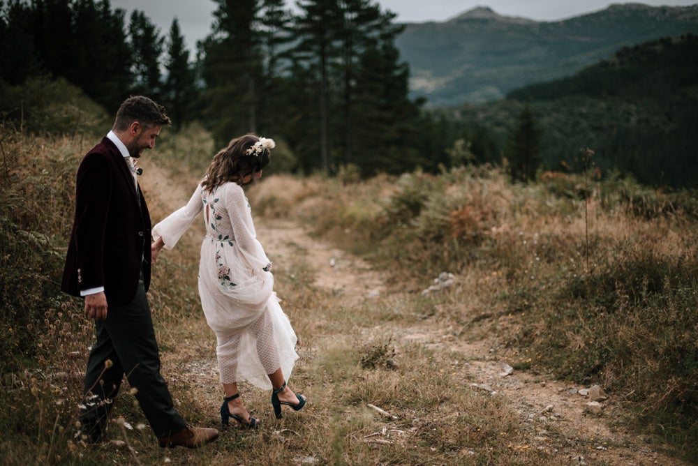 Fotos: La boda alternativa de Ismael (de «El conquistador del fin del mundo») e Iraia en el Valle de Arratia