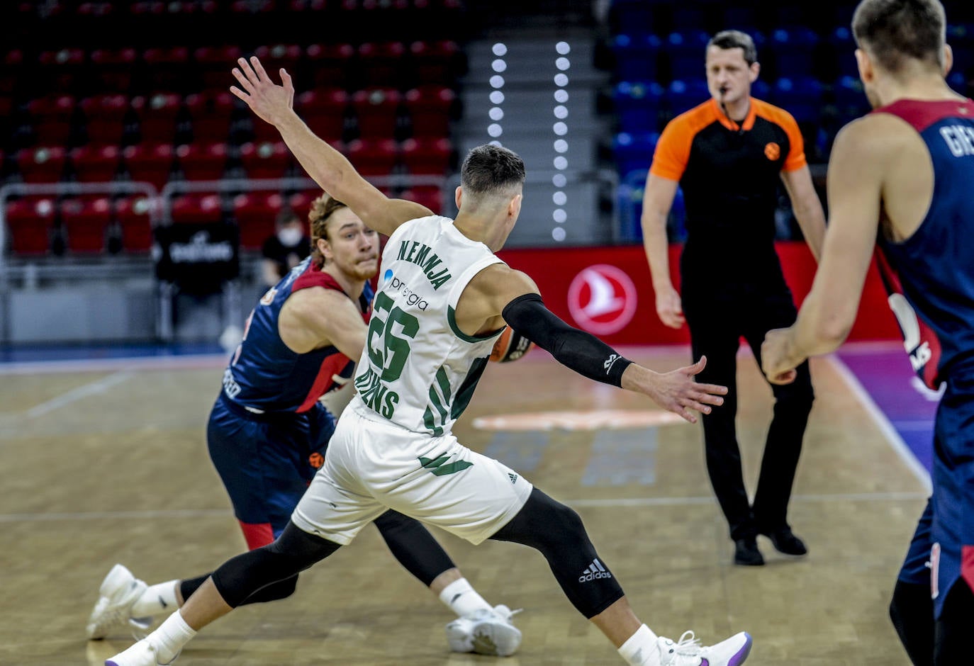 Fotos: El Baskonia-Panathinaikos, en imágenes