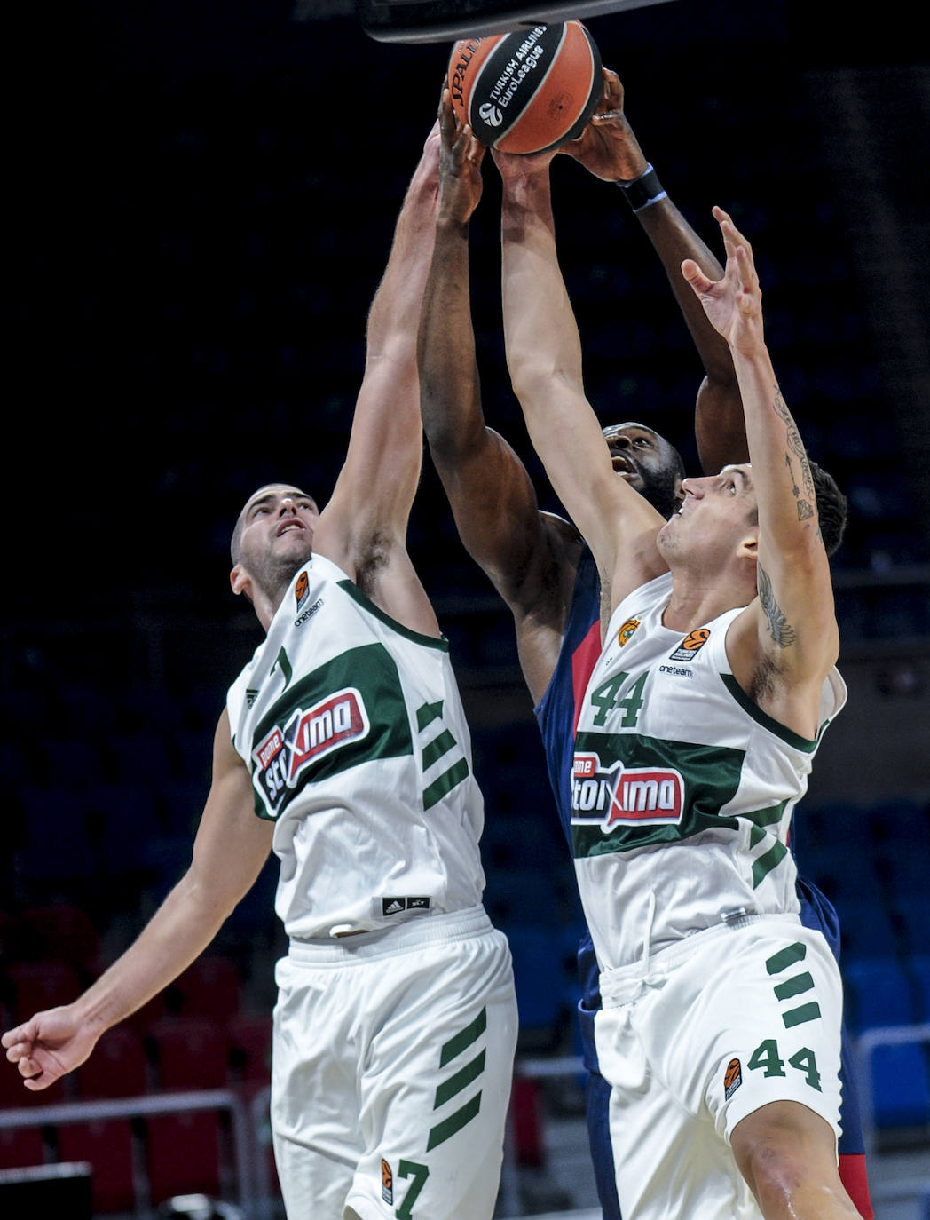 Fotos: El Baskonia-Panathinaikos, en imágenes