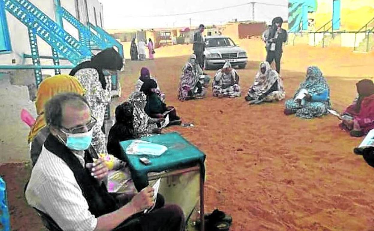 Esta población lleva 45 años viviendo en campos de refugiados . 