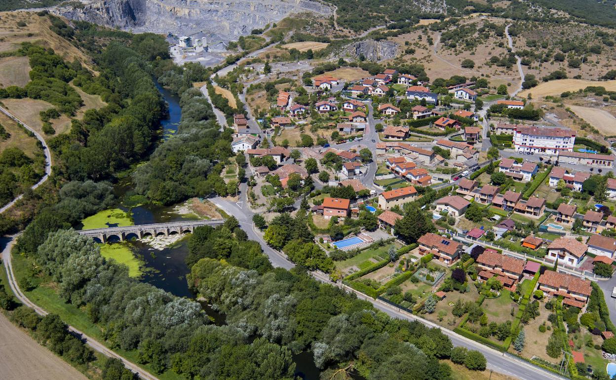 Trespuentes queire mantener la zona de ocio junto al río Zadorra. 