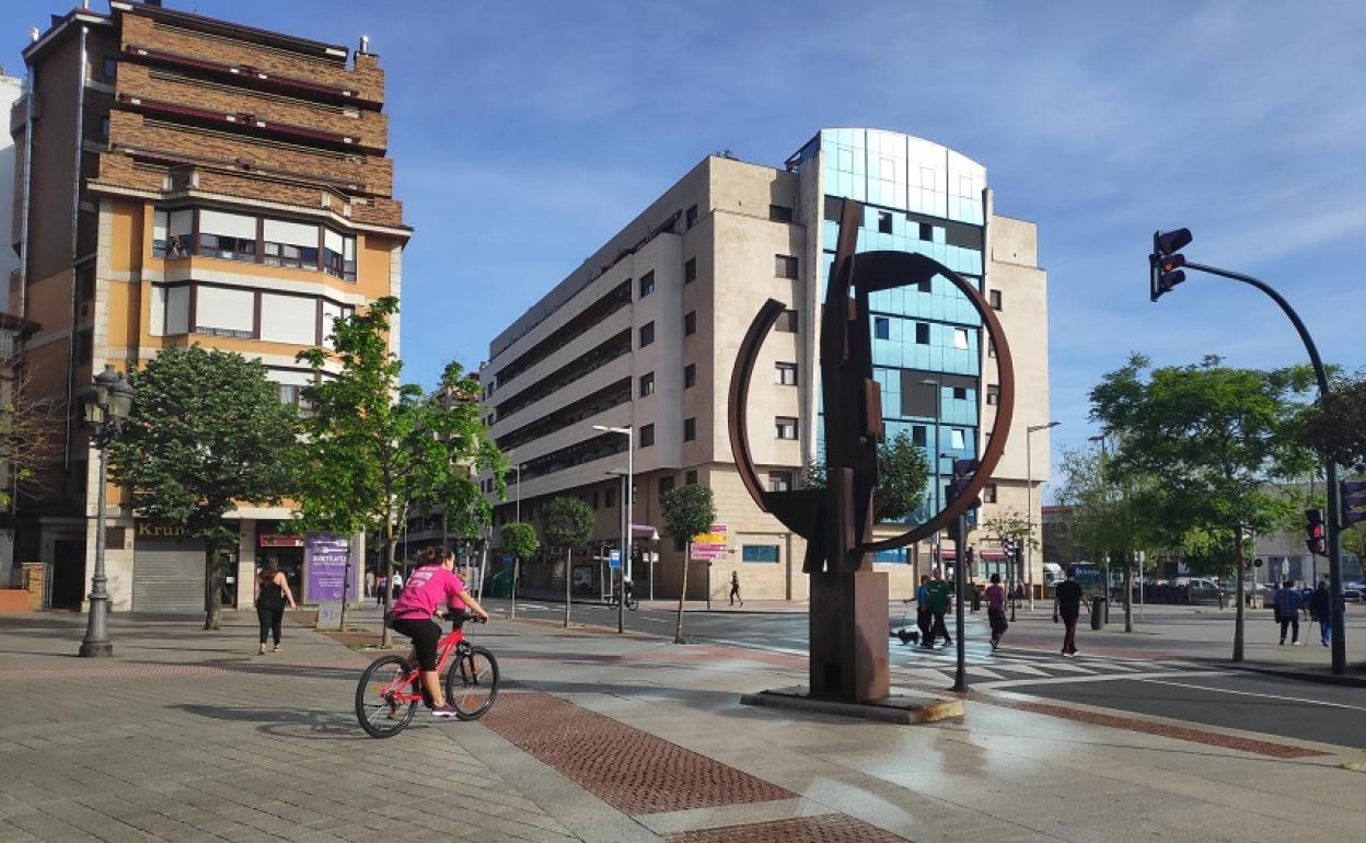 Santurtzi logra reducir la tasa a los 464 casos y Sestao, a los 467. 