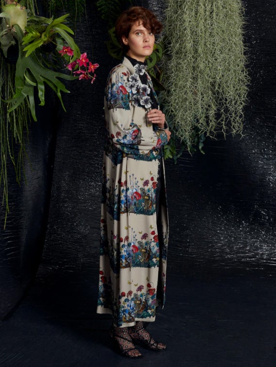 Fotos: El pack de la «Generación del 68» bilbaína: mascarillas con arte y pañuelos a juego