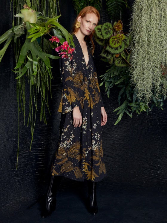 Fotos: El pack de la «Generación del 68» bilbaína: mascarillas con arte y pañuelos a juego