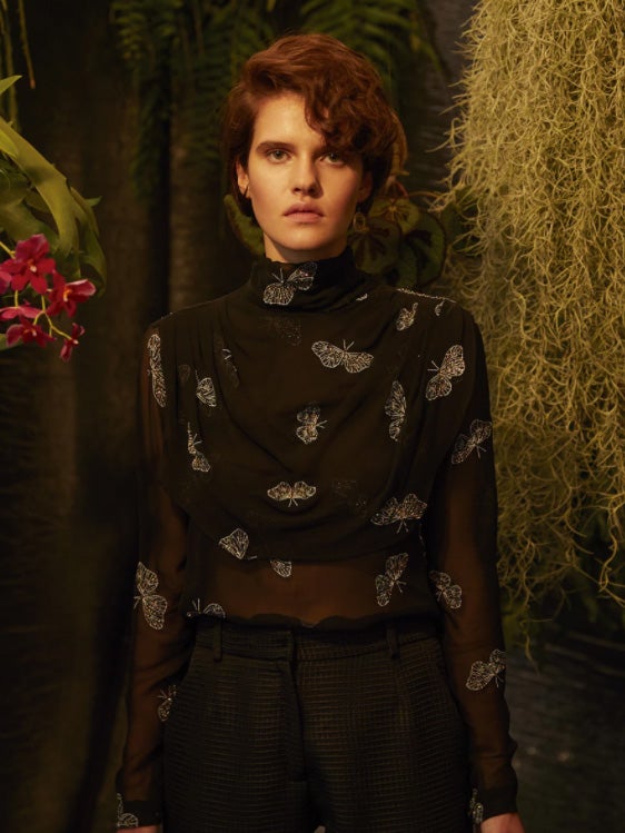 Fotos: El pack de la «Generación del 68» bilbaína: mascarillas con arte y pañuelos a juego