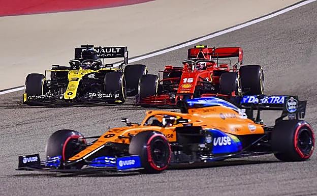 Sainz acaba con su maldición en Baréin con una remontada épica