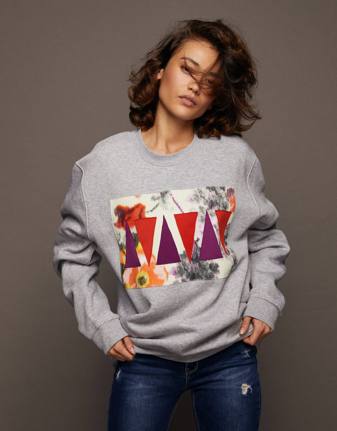 Fotos: Las sudaderas más originales del momento son vascas, cuestan menos de 60 euros y las firma Eder Aurre