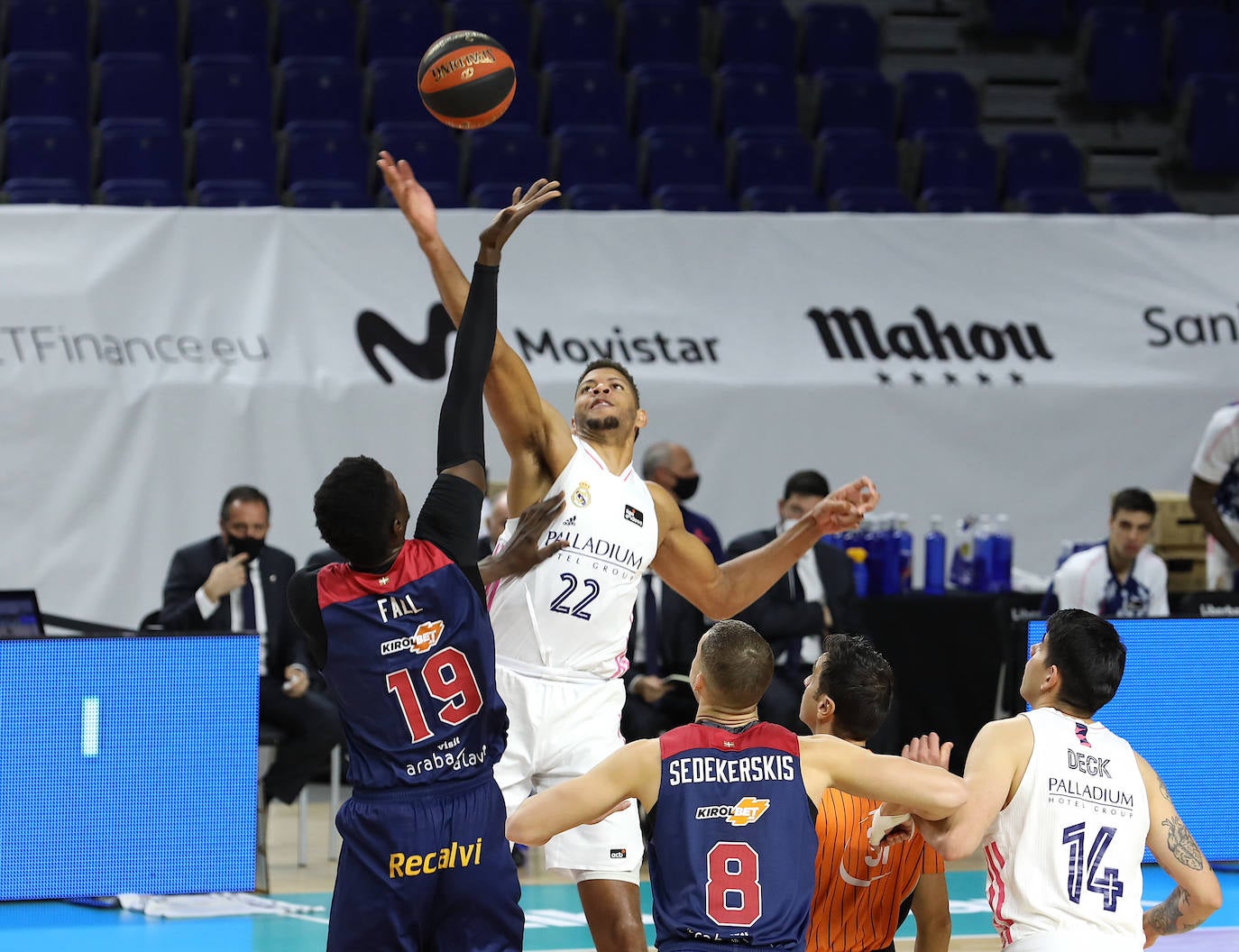 Fotos: Las imágenes del Real Madrid-Baskonia