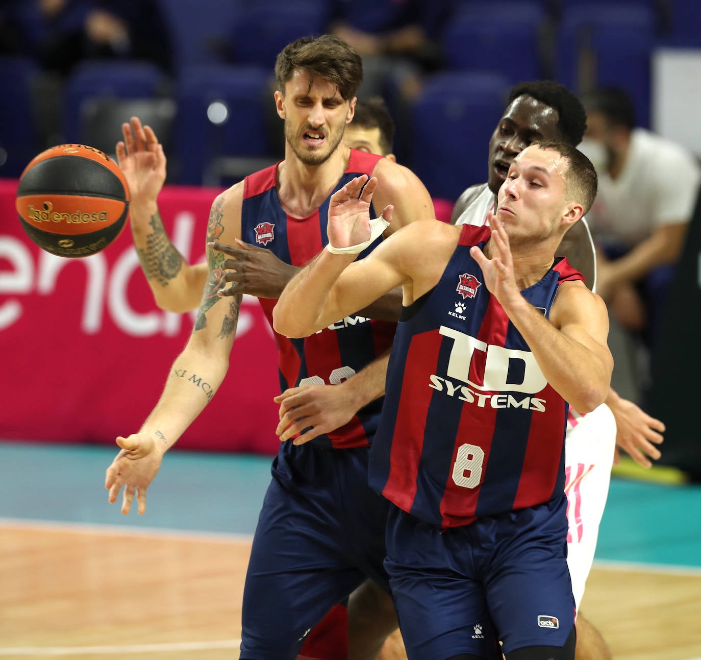 Fotos: Las imágenes del Real Madrid-Baskonia