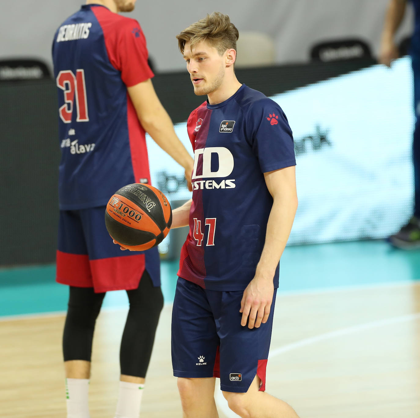 Fotos: Las imágenes del Real Madrid-Baskonia