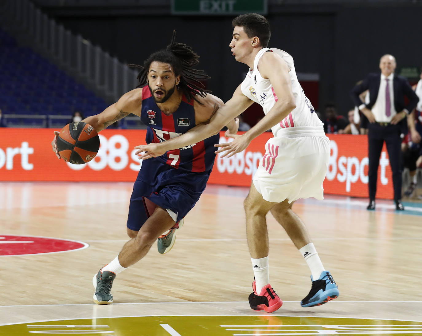 Fotos: Las imágenes del Real Madrid-Baskonia