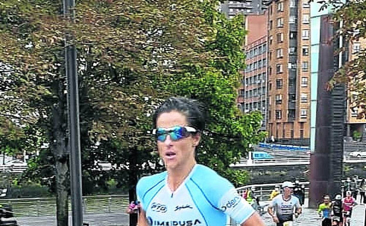 Gurutze Frades en el Bilbao Triathlon. 