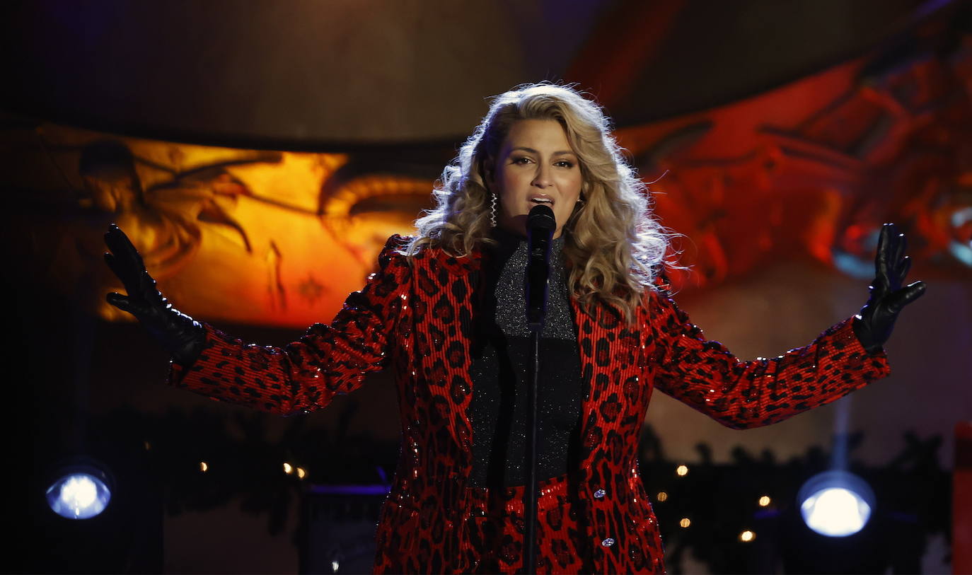 Fotos: Nueva York inaugura la Navidad con el encendido del árbol de Rockefeller