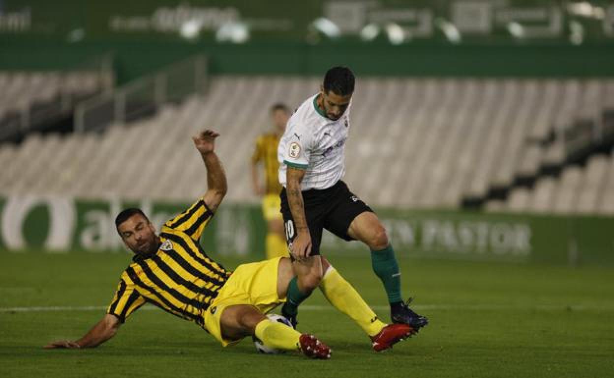 Imagen del último partido del Barakaldo, ante el Racing de Santander 