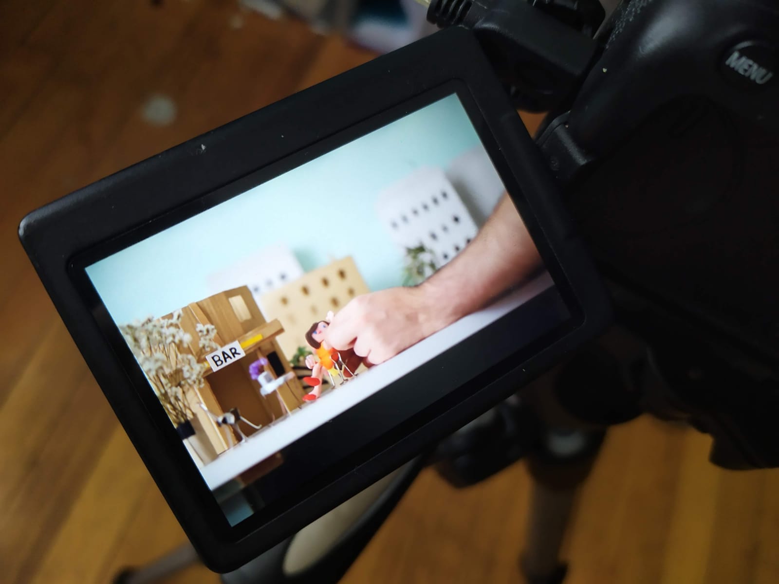 Fotos: Bocata en los fuegos y purpurina en &#039;La Pinpi&#039;: una pareja recrea en plastilina la Aste Nagusia que no pudo ser