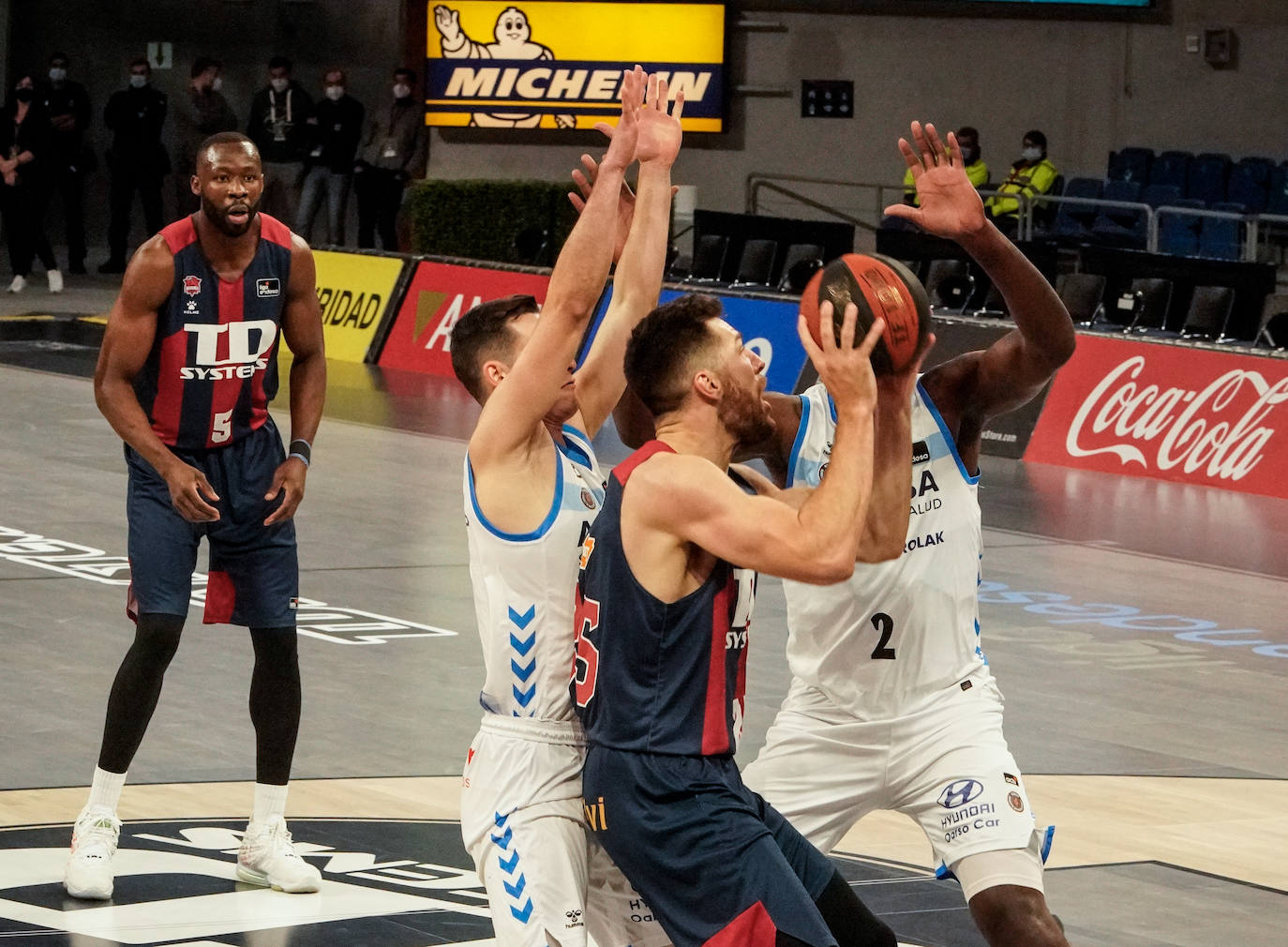 Fotos: TD Systems Baskonia - Gipuzkoa Basket, en imágenes
