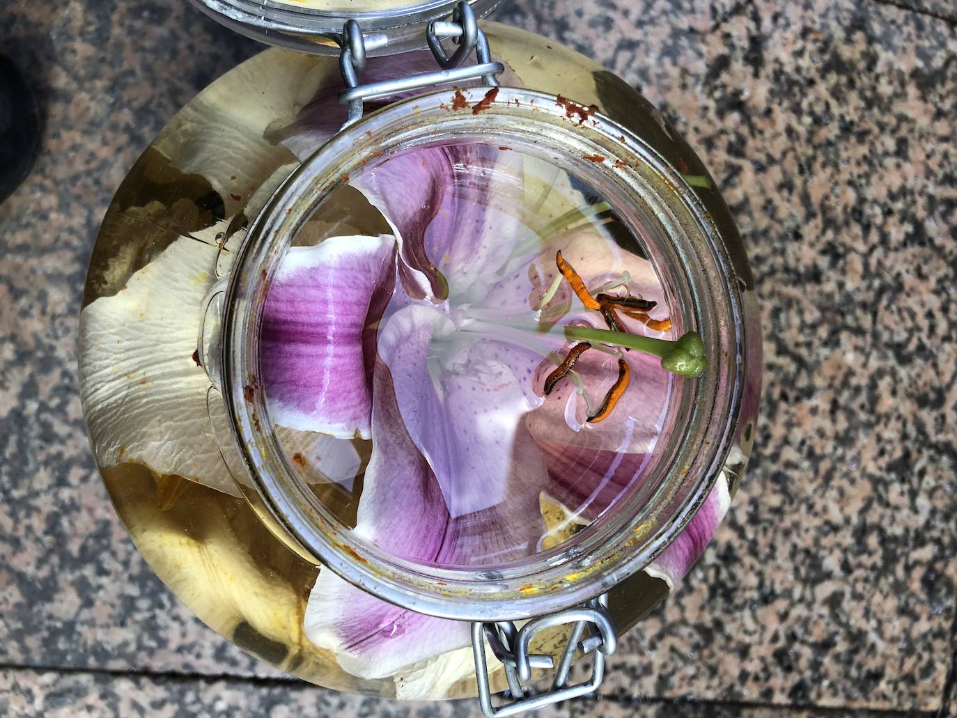 Fotos: Prendas únicas y perfumes a la carta en la tienda de autor más pequeña de Bilbao