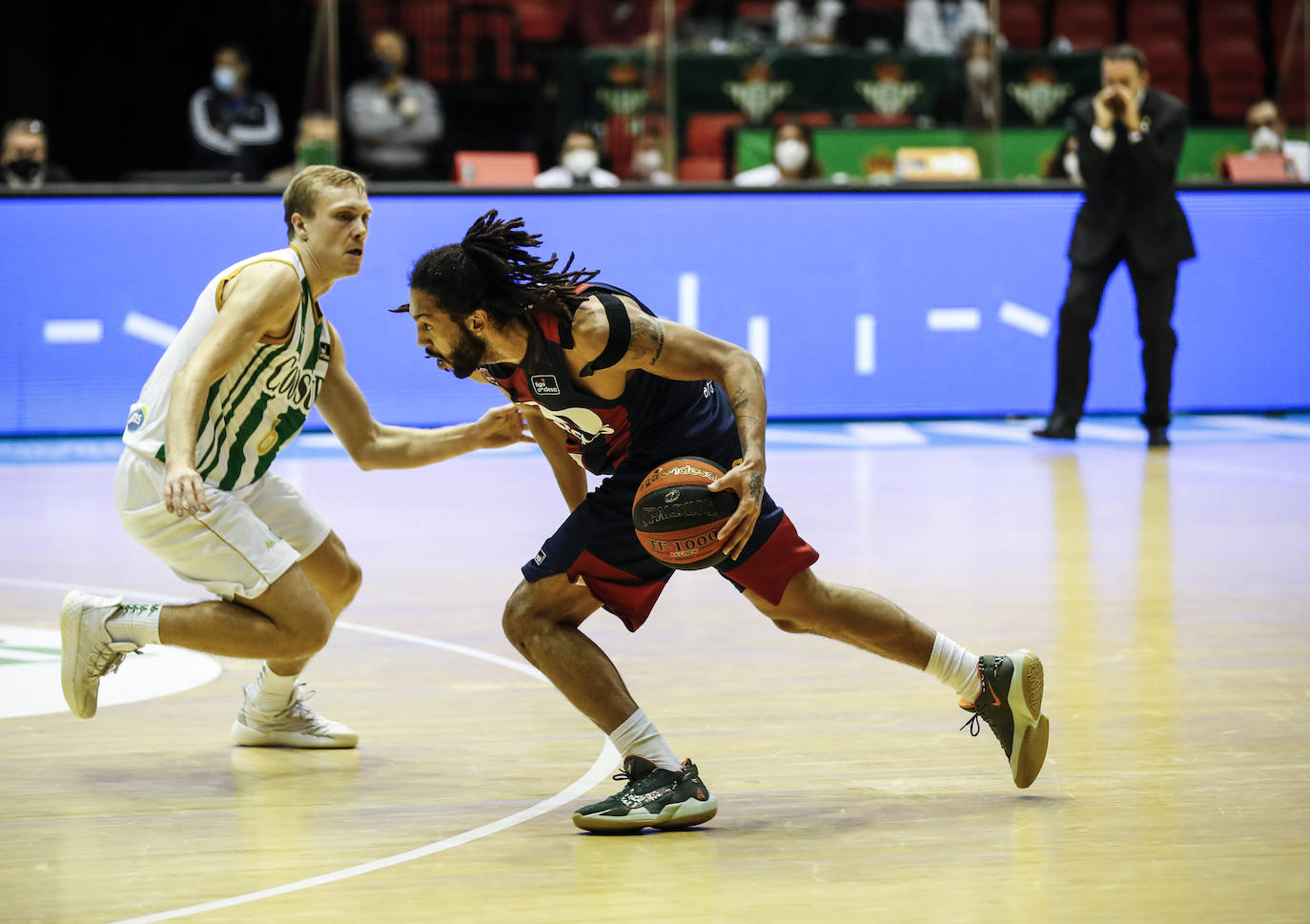 Fotos: Las imágenes del Real Betis-Baskonia
