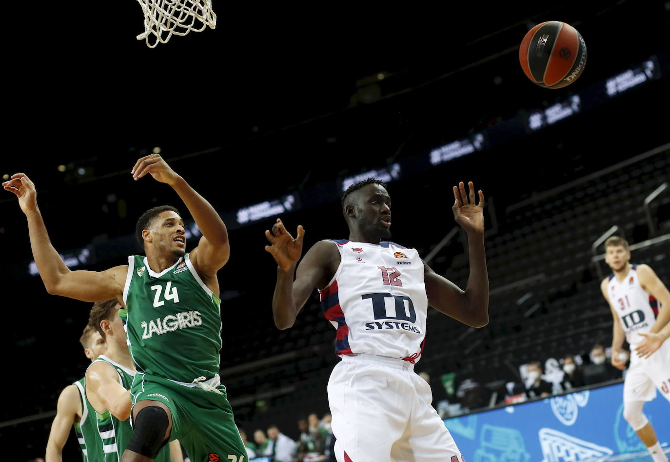 Fotos: Las imágenes del Zalgiris-Baskonia