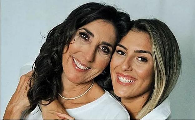 Paz Padilla y Anna Ferrer.