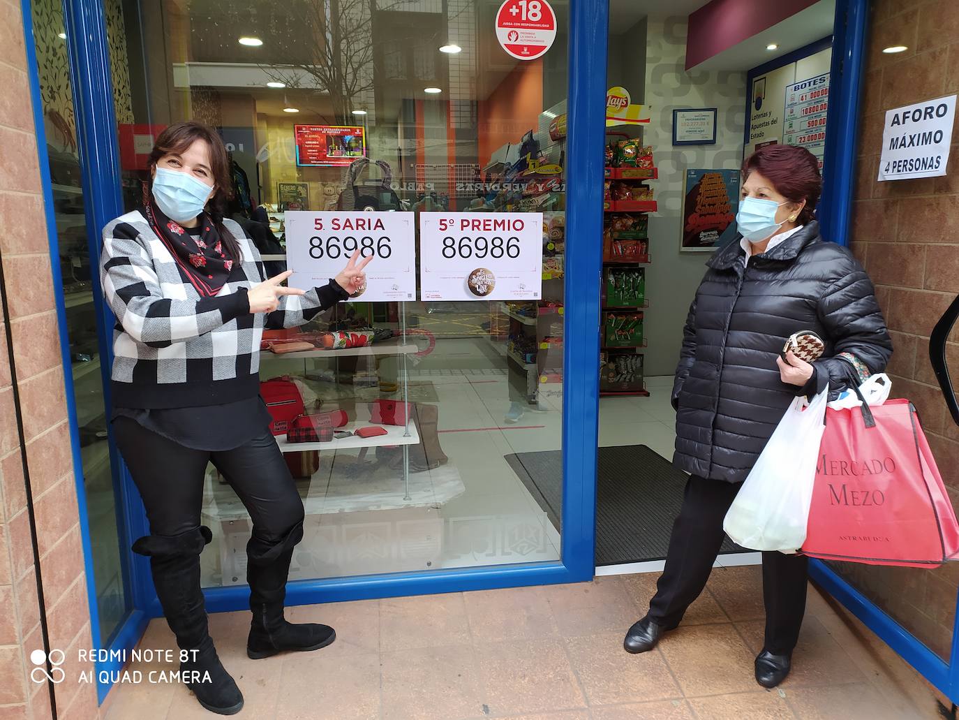 Estíbaliz Echevarría ha vendido un solo boleto el número 86986, agraciado con uno de los quintos premios del sorteo de la Lotería de Navidad de hoy.