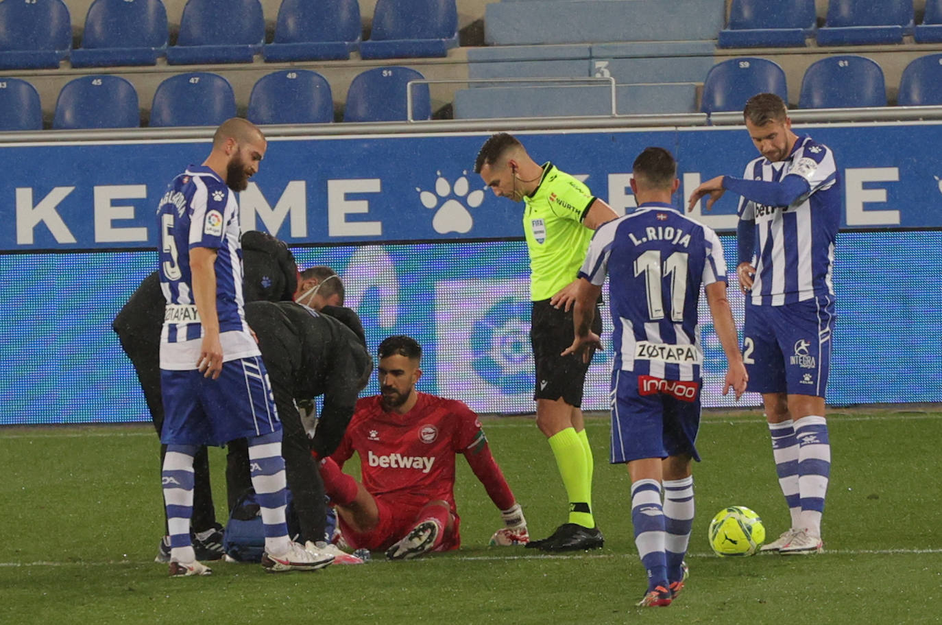Fotos: Las imágenes del Alavés-Eibar