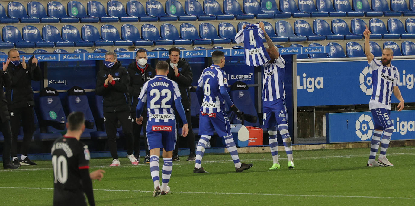Fotos: Las imágenes del Alavés-Eibar