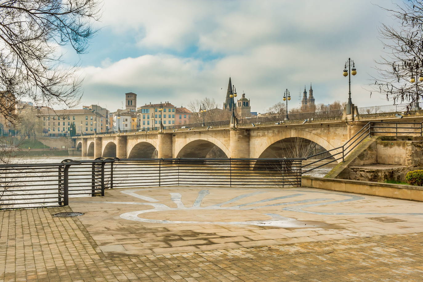 Puente de Piedra en Logroño (La Rioja)